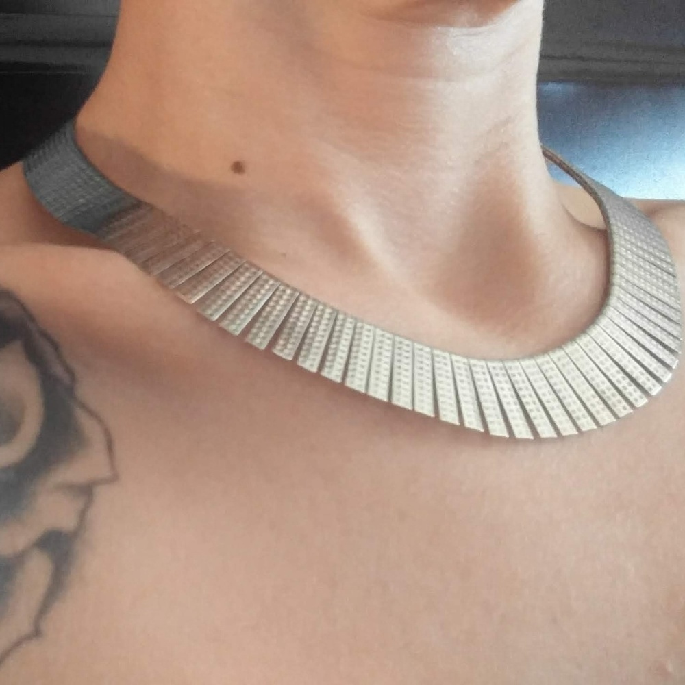 Gatsby-era Silver Choker